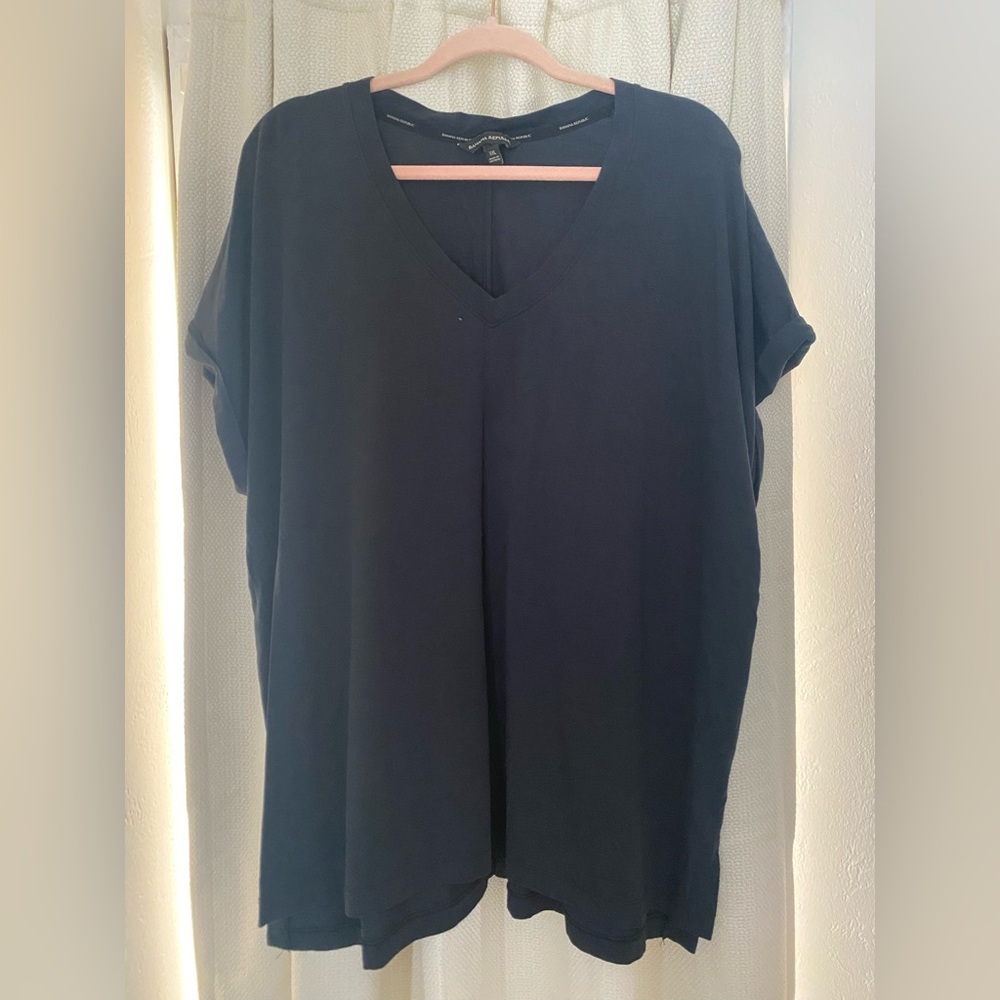 Banana Republic Plus Size Charcoal T-Shirt